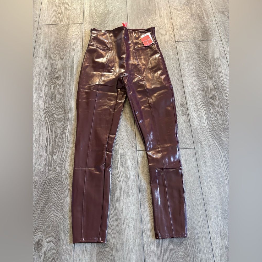 Spanx woman’s faux leather ruby color very beautiful